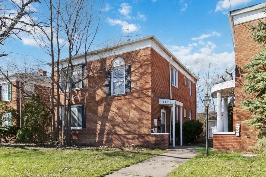 Primary Photo Of 17809 Harvard Ave, Cleveland Multifamily For Sale