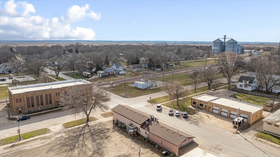 More Photos Of 1034 8th St, Onawa Bar For Sale