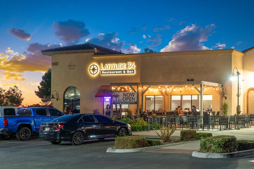 More Photos Of 660 Ventura Blvd, Camarillo Storefront For Sale