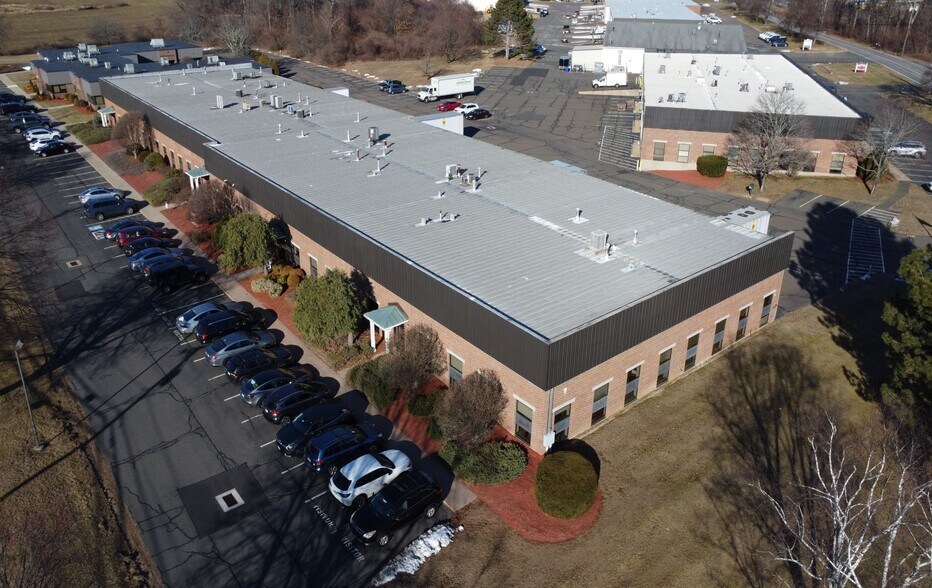 More Photos Of 7 Kripes Rd, East Granby Flex For Lease