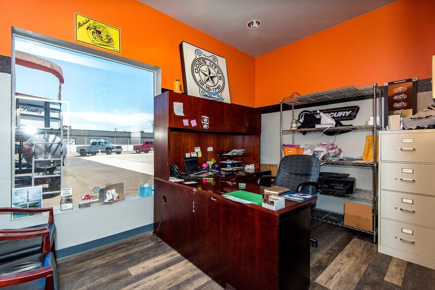 More Photos Of 2106 Highway 95, Bullhead City Auto Dealership For Sale