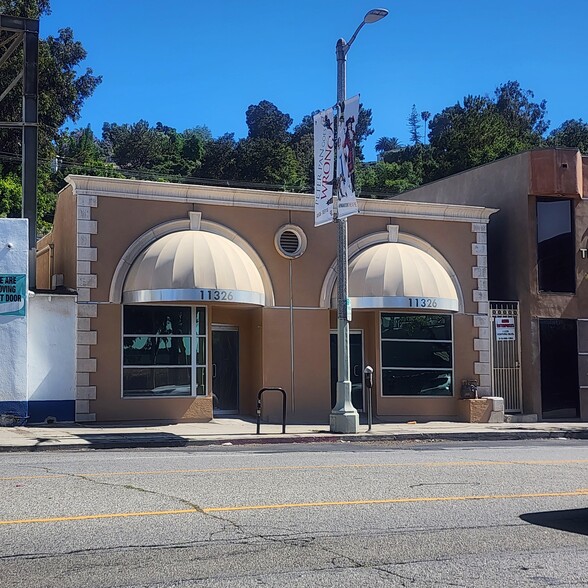 Primary Photo Of 11326 Ventura Blvd, Studio City Storefront Retail Office For Lease