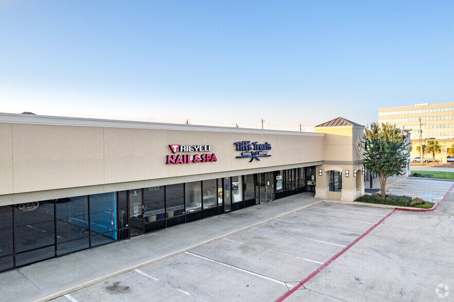 555599 W Bay Area Blvd, ster, TX 77598 For Lease