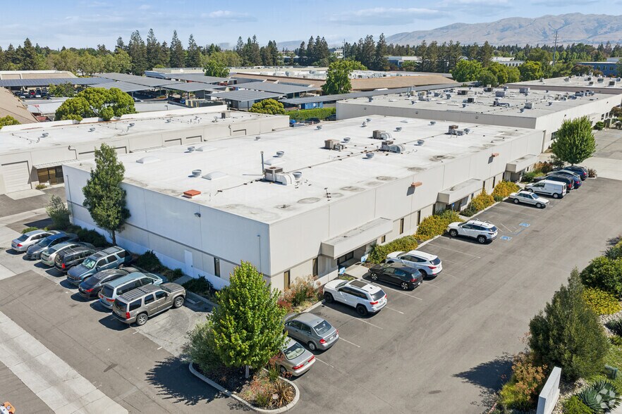 More Photos Of 53A Bonaventura Dr, San Jose Warehouse For Lease