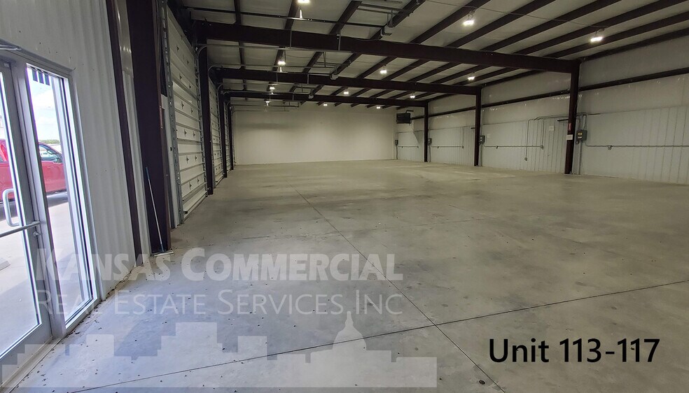 More Photos Of 1335 SW Auburn Rd, Topeka Unknown For Lease