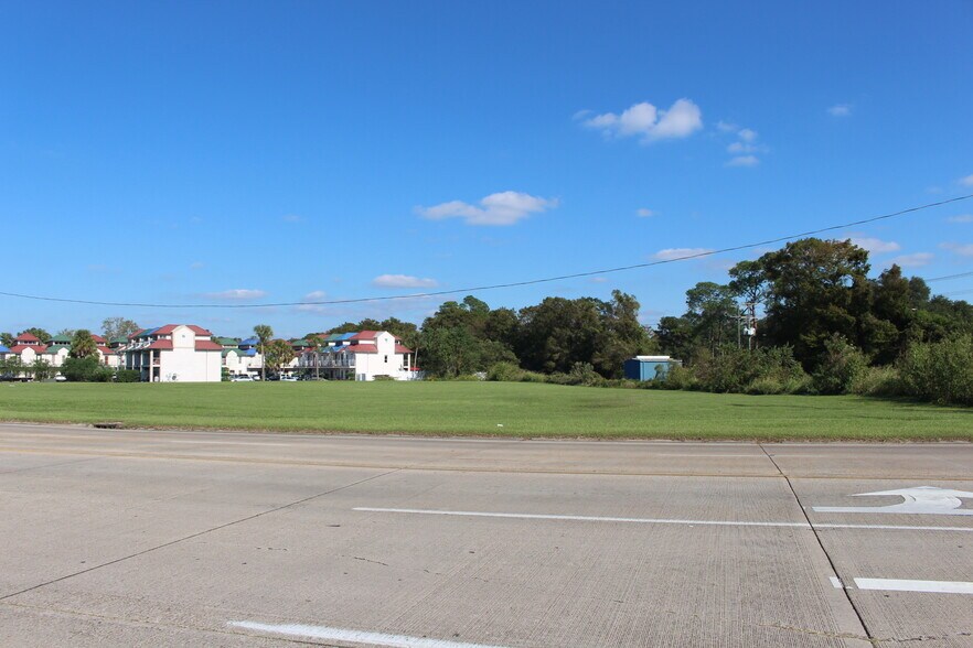 More Photos Of 3019 & 3037 Barrow Street St, Houma Land For Sale