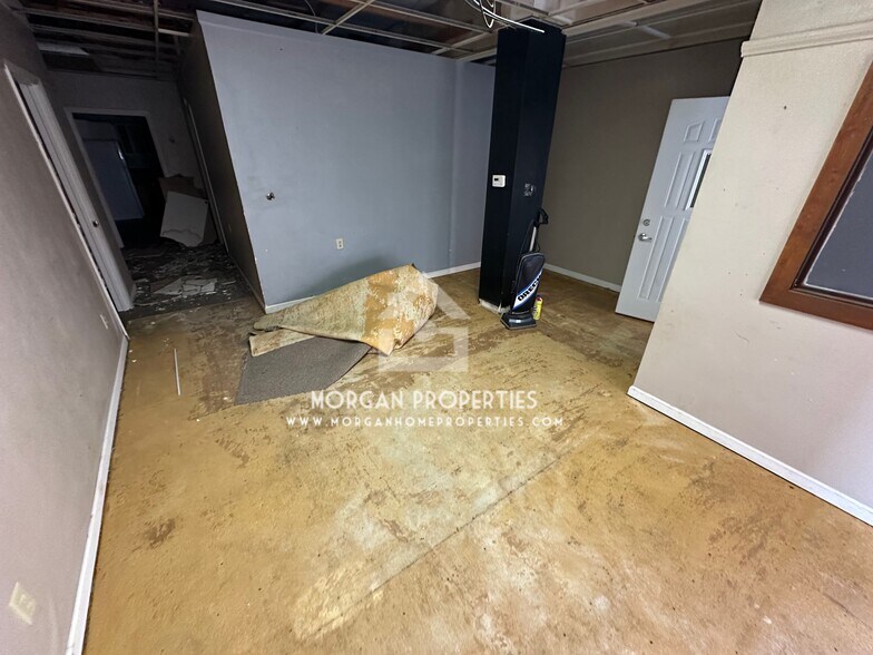 More Photos Of 510 Locust St, Middletown Storefront For Lease