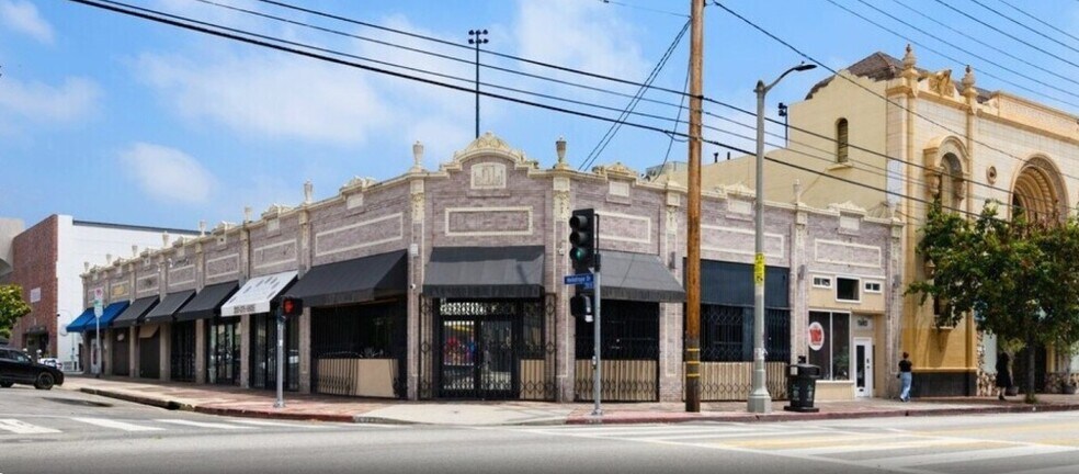 Primary Photo Of 700 N Heliotrope Dr, Los Angeles Storefront For Lease