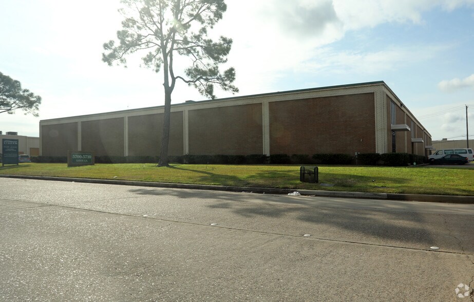 More Photos Of 5700-5710 Savoy Ln, Houston Warehouse For Lease