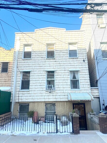 Primary Photo Of 141 Conselyea St, Brooklyn Multifamily For Sale