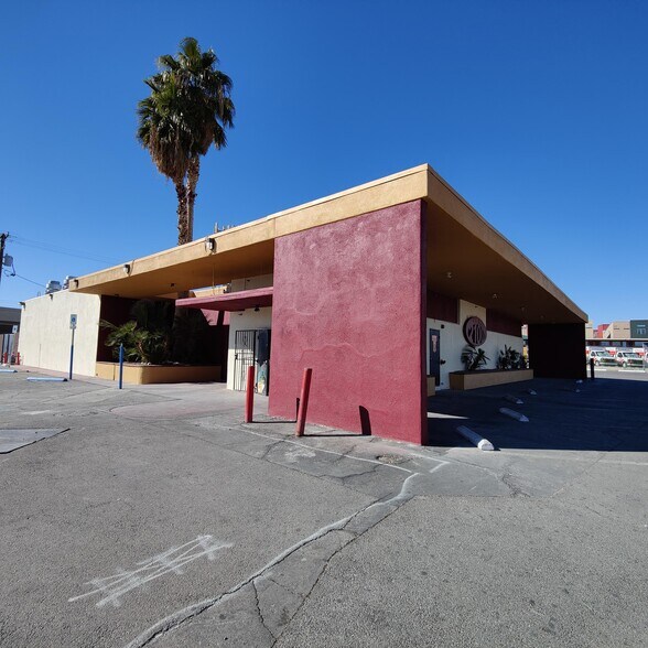 More Photos Of 2100 Fremont St, Las Vegas Restaurant For Sale