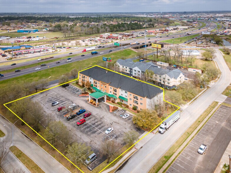 More Photos Of 2275 I-10 S, Beaumont Hotel For Sale