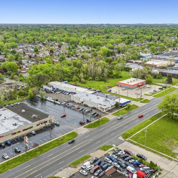More Photos Of 25040 Van Born Rd, Dearborn Heights Manufacturing For Sale