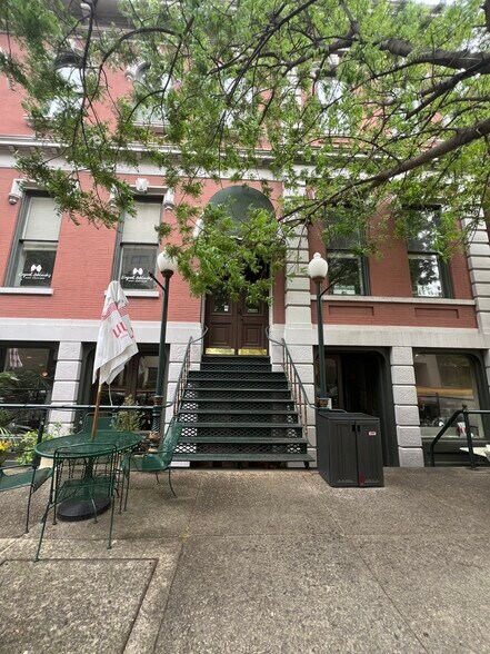 More Photos Of 1201-1217 Hampton St, Columbia Office For Lease