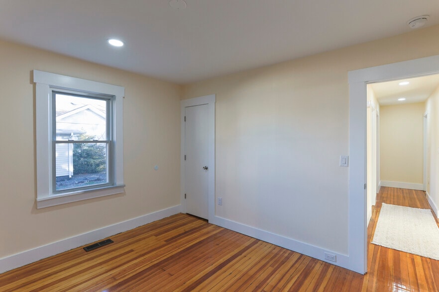 More Photos Of 153 Atlantic City Blvd, Beachwood Office Residential For Sale