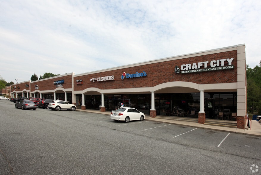 More Photos Of 2130 New Garden Rd, Greensboro Storefront For Lease