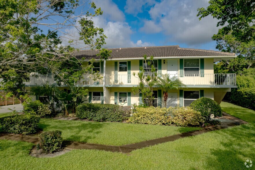 Primary Photo Of 2222 Spanish Trl, Delray Beach Apartments For Sale