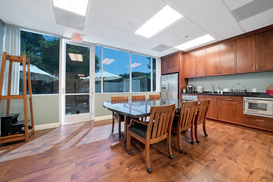 More Photos Of 6B Liberty, Aliso Viejo Office For Sale