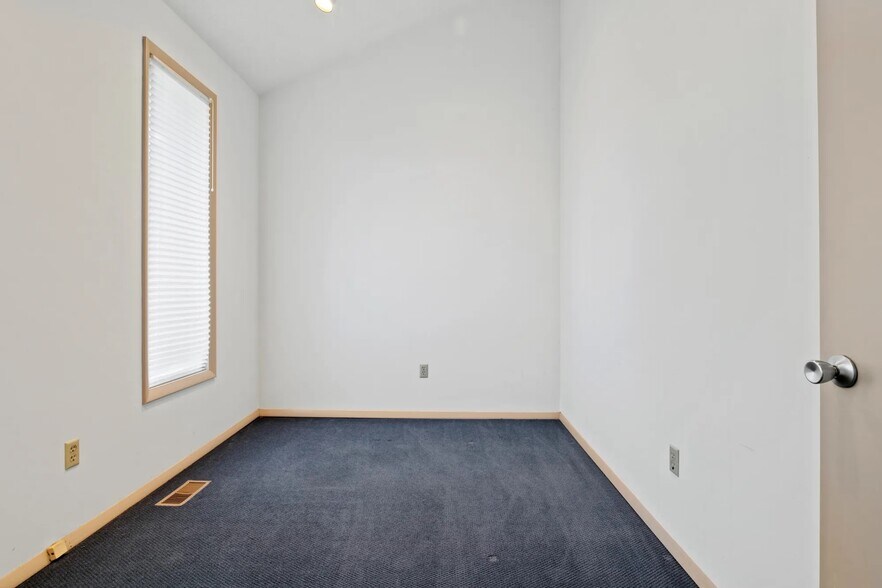 More Photos Of 6635 W Central Ave, Toledo Office For Lease