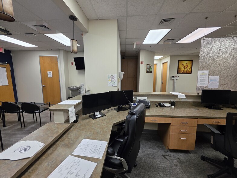 More Photos Of 2100 Aloma Ave, Winter Park Medical For Lease