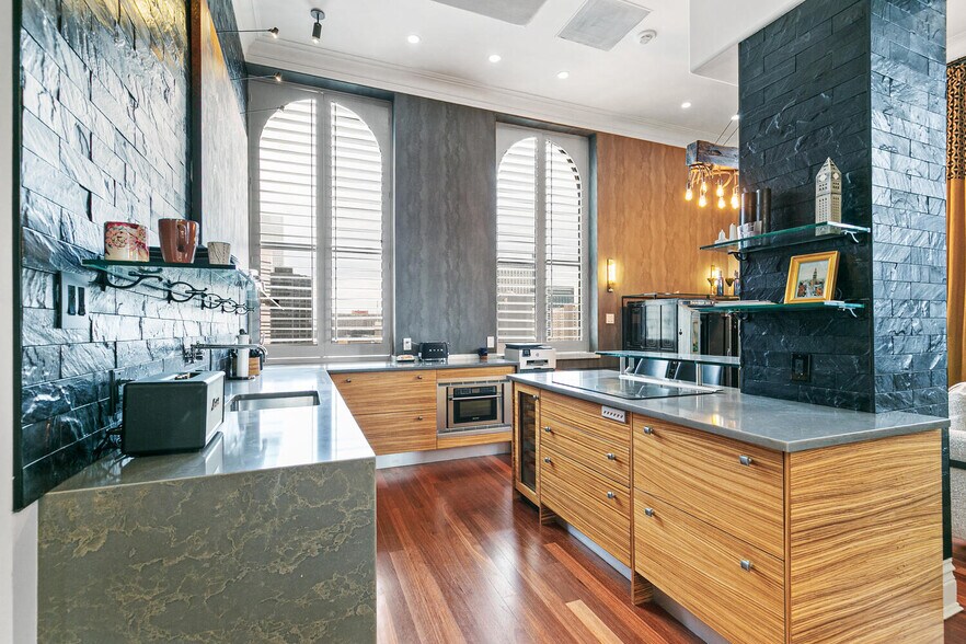 More Photos Of 1601 Arapahoe St, Denver Office For Sale