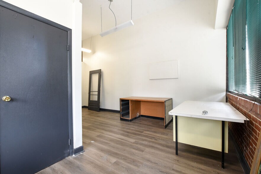 More Photos Of 3501 W Armitage Ave, Chicago Apartments For Lease