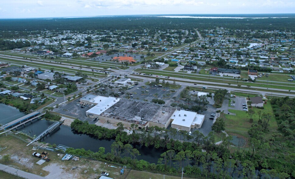 More Photos Of 14251-14295 Tamiami Trl, North Port General Retail For Lease