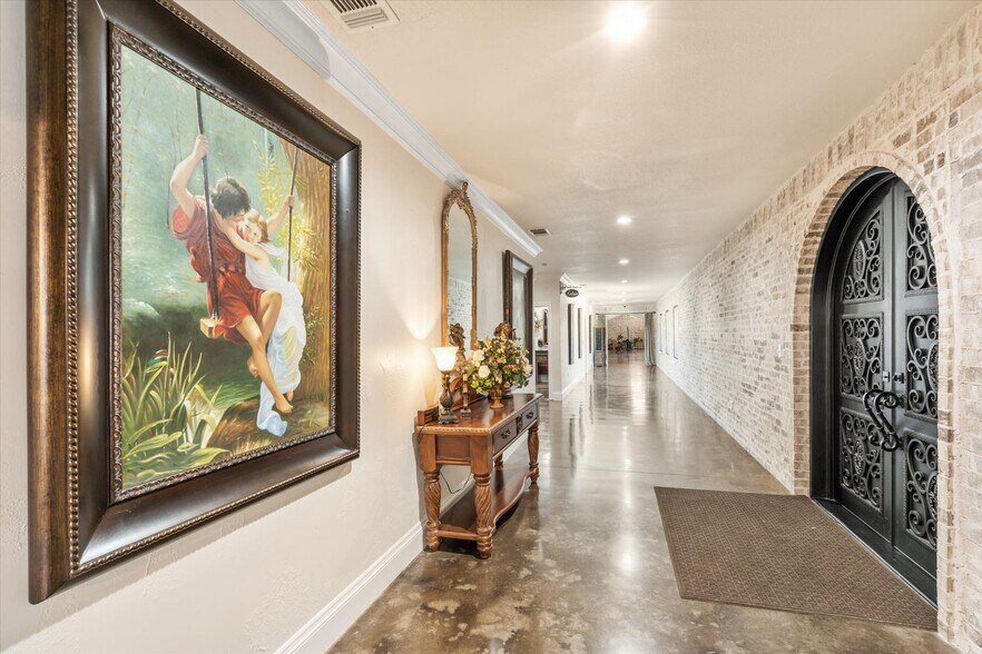 More Photos Of 7700 Glen Rose Hwy, Granbury Lodge Meeting Hall For Sale