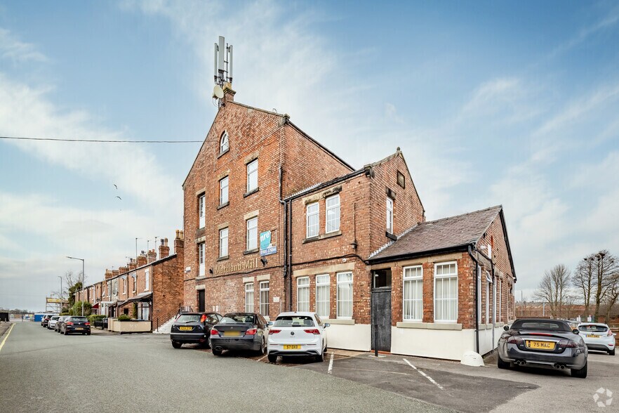 More Photos Of Mart Ln, Ormskirk Office For Lease