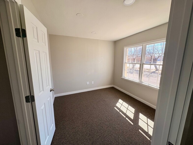 More Photos Of 2600 W Kansas Ave, Midland Office For Lease