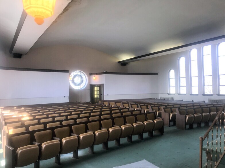 More Photos Of 329 E Moody Ave, New Castle Religious Facility For Sale