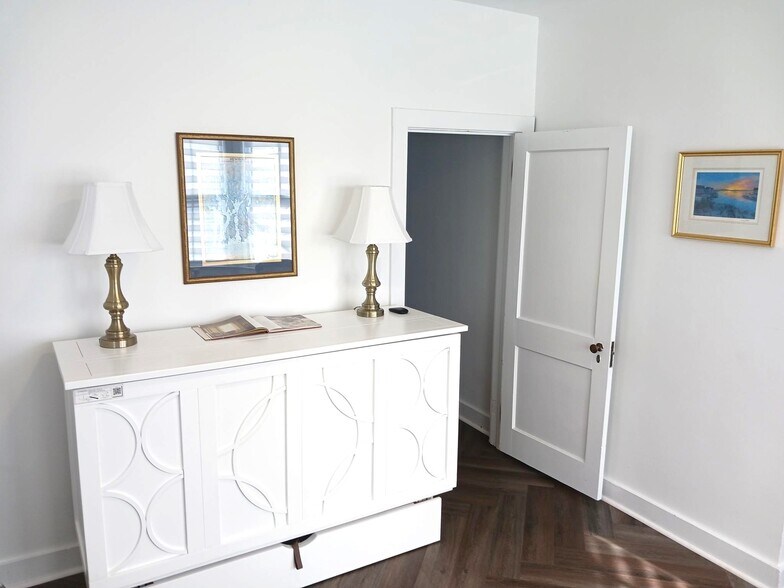 More Photos Of 117 Water St, Stonington Apartments For Sale