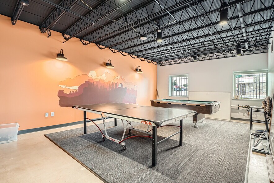 More Photos Of 888 Federal Blvd, Denver Warehouse For Lease