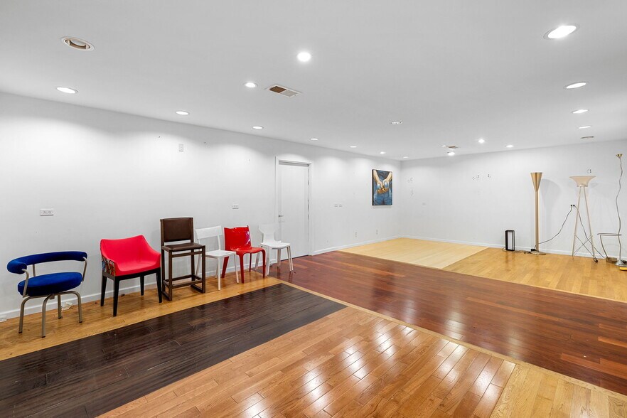 More Photos Of 3364 S Robertson Blvd, Los Angeles Warehouse For Sale