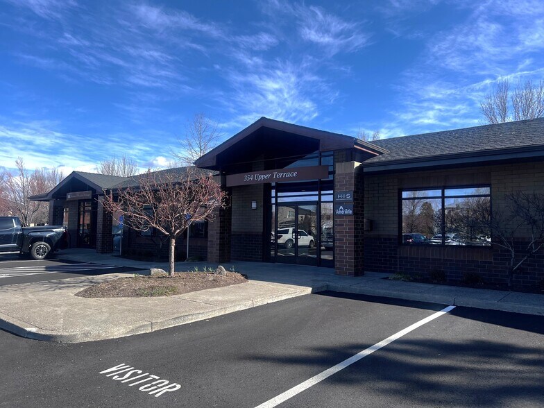 More Photos Of 354 SW Upper Terrace Dr, Bend Office For Lease