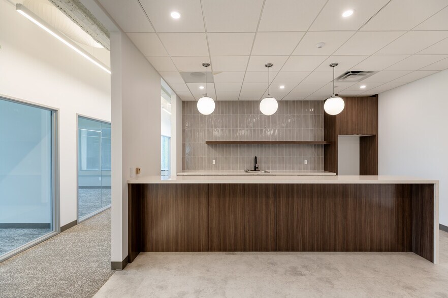 More Photos Of 1300 SW Sixth Ave, Portland Office For Lease