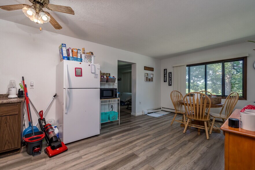 More Photos Of 3200 S Maple Ave, Slayton Apartments For Sale