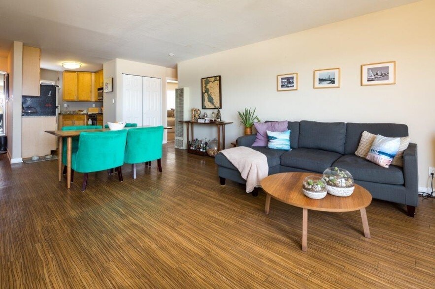 More Photos Of 380 Esplanade Ave, Pacifica Apartments For Sale