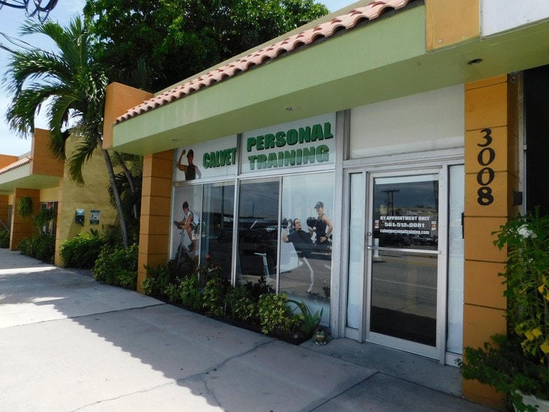 More Photos Of 3008-3014 S Dixie Hwy, West Palm Beach Storefront For Lease