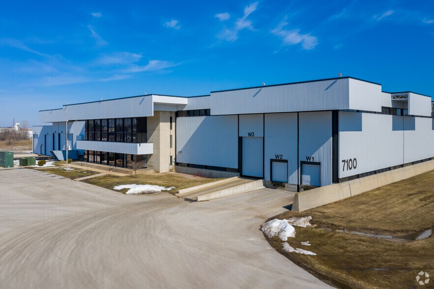 More Photos Of 7100 W Calumet Rd, Milwaukee Land For Lease
