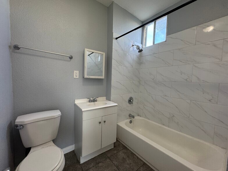 More Photos Of 252 S 7th St, Montebello Apartments For Sale