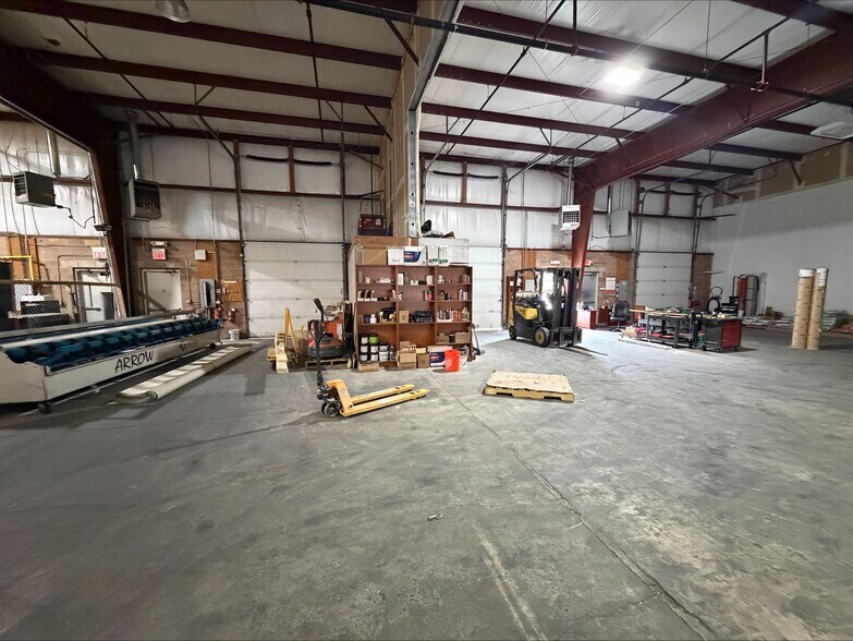 More Photos Of 111 Canfield Ave, Randolph Flex For Lease