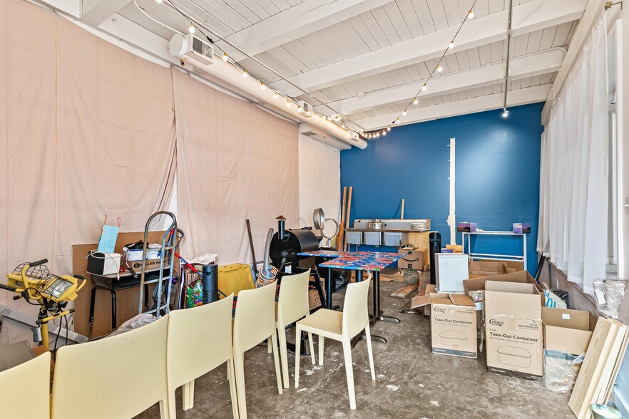 More Photos Of 116 Lithia Way, Ashland General Retail For Sale