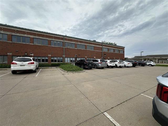 More Photos Of 2346 Mormon Trek Blvd, Iowa City Office For Sale