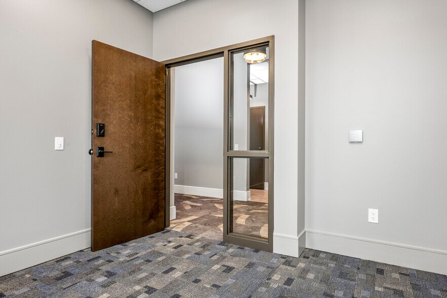 More Photos Of 345 June Dr, Harleysville Storefront For Lease