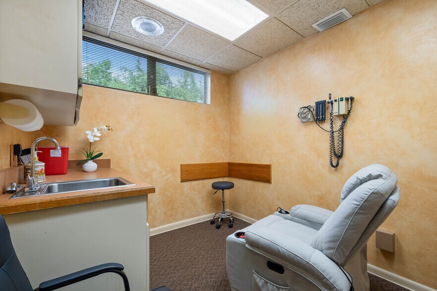 More Photos Of 3027 Aloma Ave, Winter Park Medical For Sale