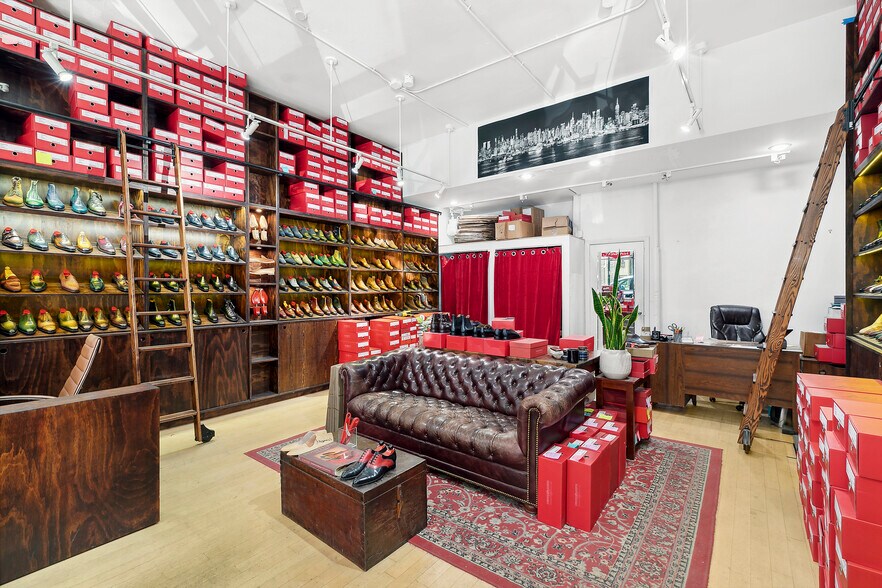More Photos Of 101 Thompson St, New York Apartments For Lease
