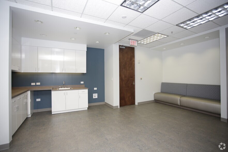 More Photos Of 3200 Windy Hill Rd SE, Atlanta Office For Lease