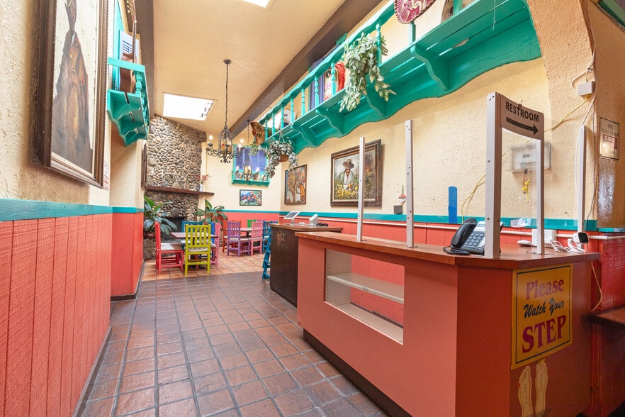 More Photos Of 216 Washington St, Auburn General Retail For Sale