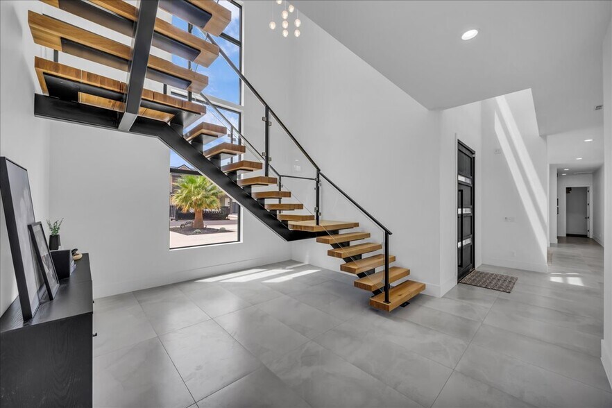 More Photos Of 3366 W 2100 S, Hurricane Multifamily For Sale